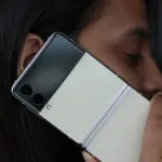 Samsung'un Yapay Zeka Destekli Canlı Çevirisi WhatsApp'a Geliyor!