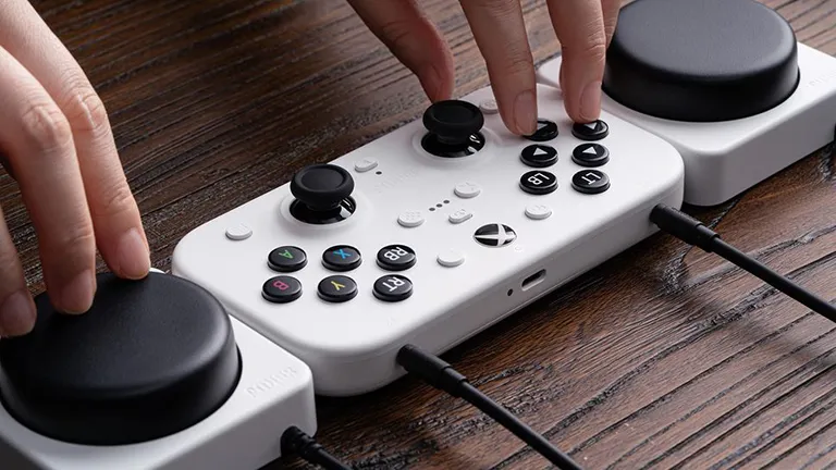 Xbox, Engelli Oyuncular İçin Yeni Adaptif Joystick’i Tanıttı