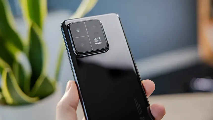 Xiaomi, Hiçbir Fiziksel Tuşu Olmayan Telefon Üzerinde Çalışıyor