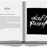Apple, Artık Kitap Satıyor: Fiyatı Dudak Uçuklatıyor!