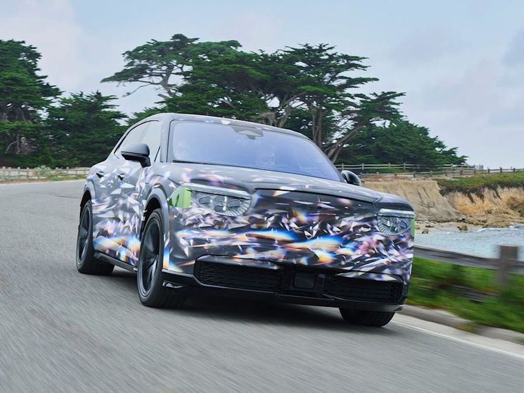 Bentley Torcal, 838 beygir gücü ve 483 kilometre menzille markanın ilk elektriklisi oldu