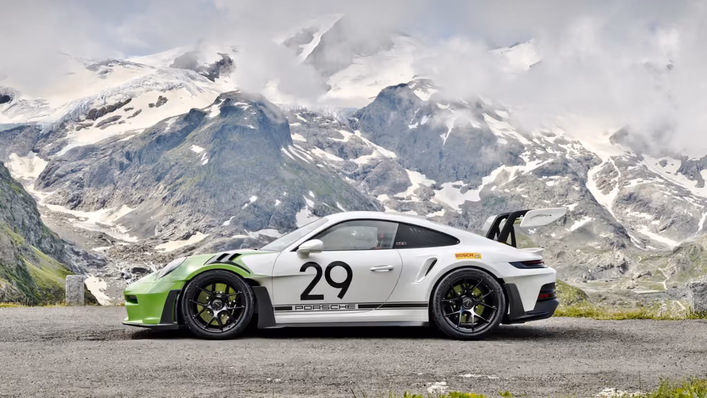 Porsche, 2 milyon dolardan başlayan Sonderwunsch projelerini genişletiyor