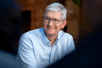 Tim Cook, 15 yılın ardından Apple CEO’luğunu John Ternus’a devretti