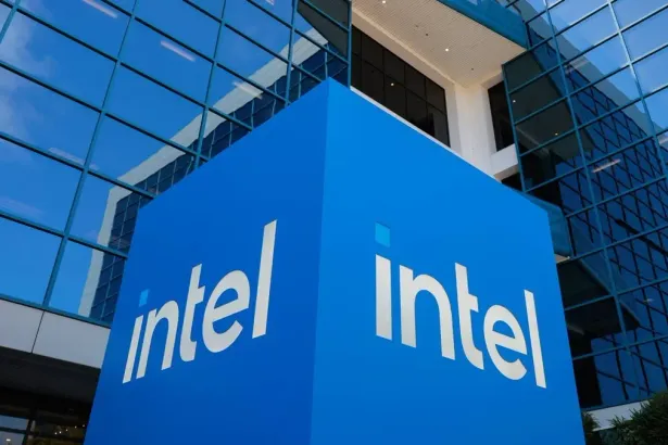 Intel işlemci fiyatlarına ekim başında yüzde 10'a varan zam hazırlığı