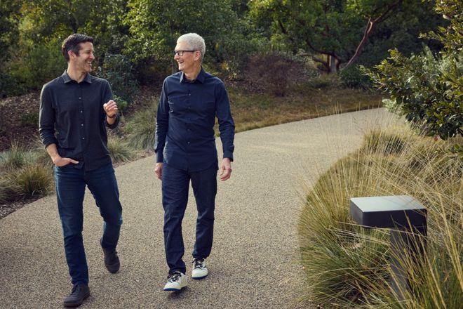 John Ternus, Tim Cook’un ardından Apple CEO’luğu görevini devraldı