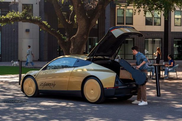 Tesla, Cybercab robotaksi seferlerini Austin'de başlattı