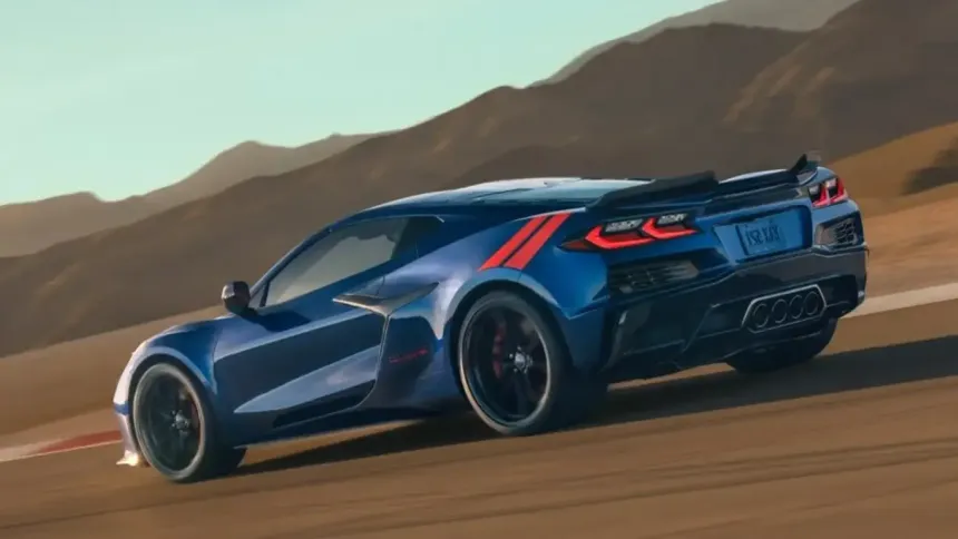 2026 Chevrolet Corvette Stingray, 495 beygire ulaşan V8 ve yenilenen kabiniyle öne çıkıyor
