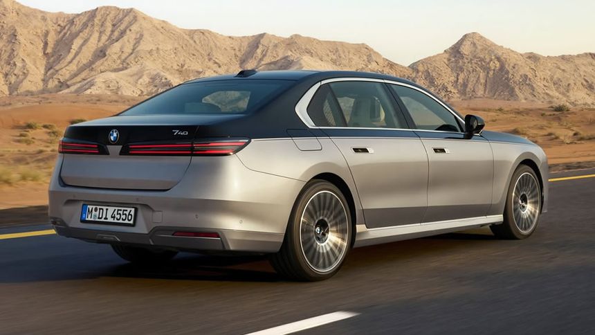 2027 BMW M760 xDrive, yaklaşık 570 beygirlik V8 motorla tanıtıldı