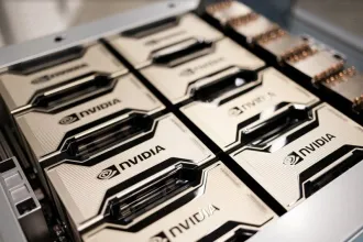 Dört NVIDIA Tesla V100, M5 Ultra’dan yüzde 230 daha hızlı çıktı