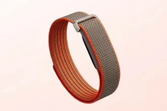 Google Fitbit Air, 5 ATM su dayanıklılığıyla yüzmede kullanılabiliyor