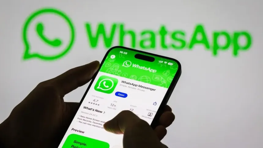 WhatsApp, iPhone’da tüm sohbet bağlantıları için uygulama içi tarayıcı geliştiriyor