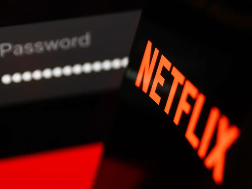 Netflix, ABD'de Hesap Paylaşımı İçin Ücret Alıyor Netflix, ABD'de Hesap Paylaşımı İçin Ücret Alıyor