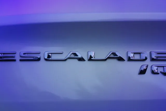 Cadillac Escalade’in Elektrikli Versiyonu Yolda Cadillac Escalade’in Elektrikli Versiyonu Yolda