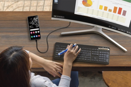 Samsung Galaxy Z Flip 5, DeX'i Destekleyen En Küçük Telefon Olarak Sunulacak