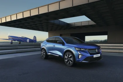 Renault, Yeni Coupe SUV Rafale'i Tanıttı!