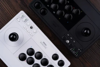 8BitDo'nun Xbox Lisanslı Arcade Çubuğu