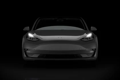 Tesla, Model 3 ve Model Y İçin Standart Rengini Değiştirdi