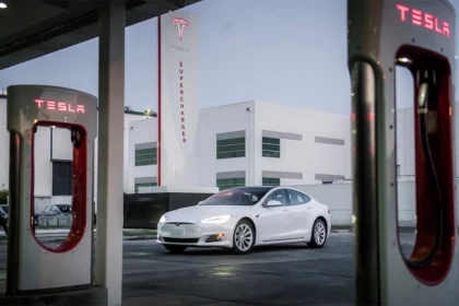 Nissan, Tesla'nın Şarj Devrimine Katılıyor