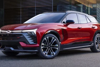 GM Apple CarPlay'den Vazgeçiyor