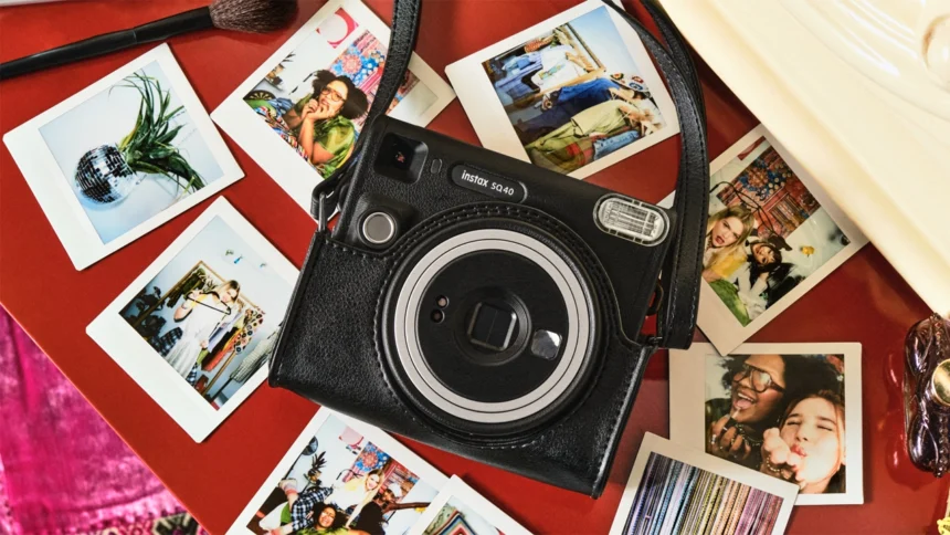 Fujifilm instax SQUARE SQ40 Satışa Sundu