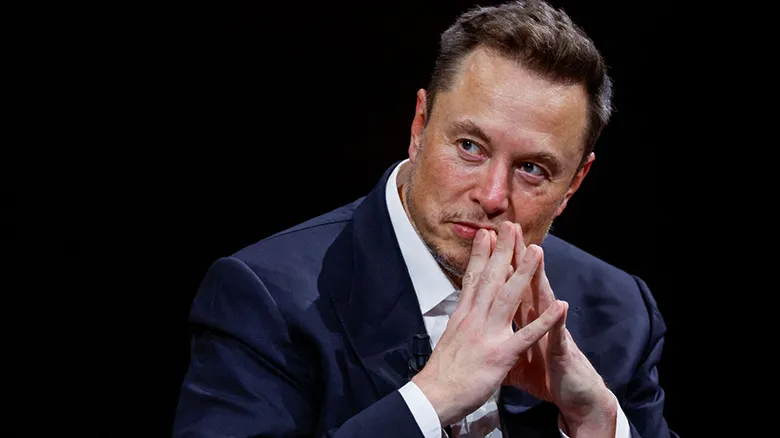 Elon Musk, Dalga Geçiyor 'Karanlık Mod İptal' Dedi