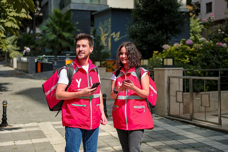 Yemeksepeti, Yaya Kurye Hizmetini Başlatıyor! Yemeksepeti, Yaya Kurye Hizmetini Başlatıyor!