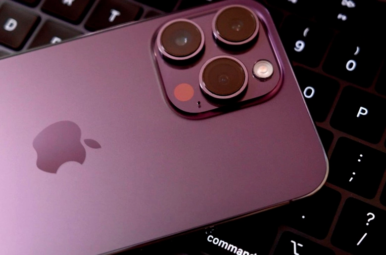 Apple, iPhone 15 Pro Max Sevkiyatları Ekim Ayına Kadar Ertelenebilir