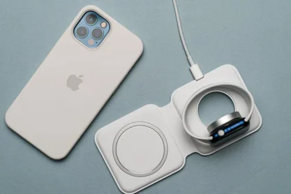 Apple, Avrupa Birliğine Yenildi! iPhone 15, Qi2 Desteğiyle Geliyor