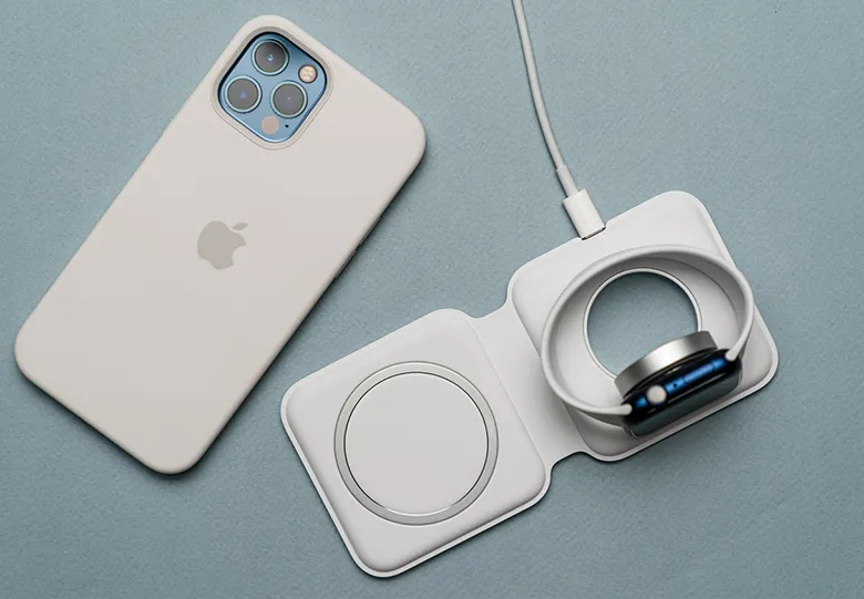 Apple, Avrupa Birliğine Yenildi! iPhone 15, Qi2 Desteğiyle Geliyor Apple, Avrupa Birliğine Yenildi! iPhone 15, Qi2 Desteğiyle Geliyor