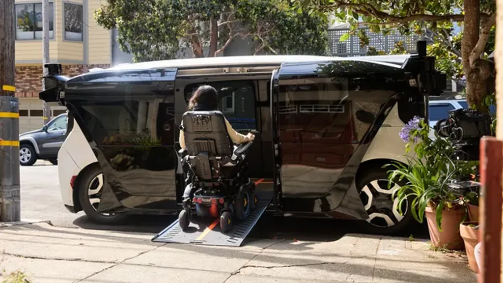Cruise, 2024 Yılında Piyasaya Sürmeyi Planladığı Tekerlekli Sandalye Erişimli Robot Taksisini Tanıttı