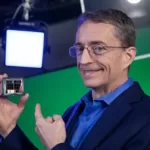 Pat Gelsinger 3D Yığın Önbellek Teknolojisinin Intel'e Geleceğini Söyledi