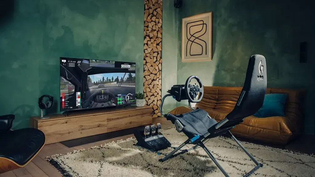 Logitech G Katlanabilir Yarış Kokpitini Duyurdu