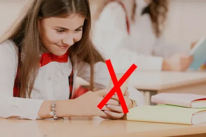 Milli Eğitim Bakanlığından Öğrencilere ve Öğretmenlere Telefon Kısıtlaması Getirildi!