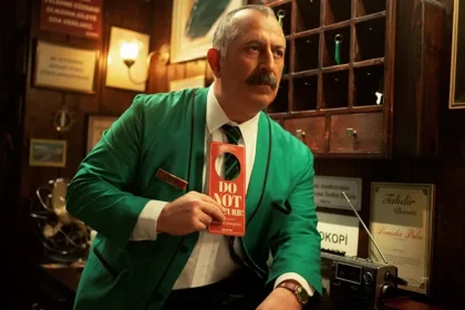 Cem Yılmaz İmzalı Yeni Netflix Filmi 'Do Not Disturb'dan İlk Fragman Paylaşıldı