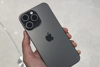 iPhone 15 Pro, Power Bank'i Şarj Ediyor!