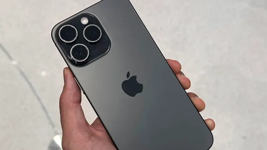 Apple, Türkiye Fiyatlarına ZAM Yaptı! En pahalı iPhone Fiyatı 100 Bin TL'ye Ulaştı