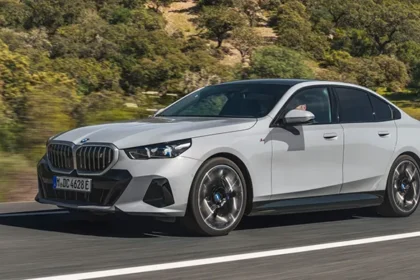 BMW'den Türkiye'ye Özel Model BMW i5 eDrive30!