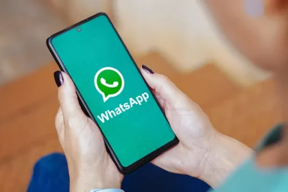 WhatsApp Android'de İki Faktörlü Doğrulamaya Yüz Tanıma ve Parmak İziyle Şifresiz Girişi Getiriyor