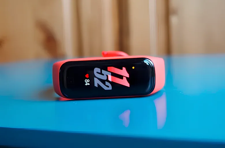 Yeni Sızıntılar, Samsung Galaxy Fit 3'e Daha Büyük Ekran ve Geniş Renk Seçenekleri Sunuyor
