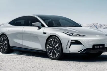 Geely Galaxy E8 Piyasaya Çıkıyor