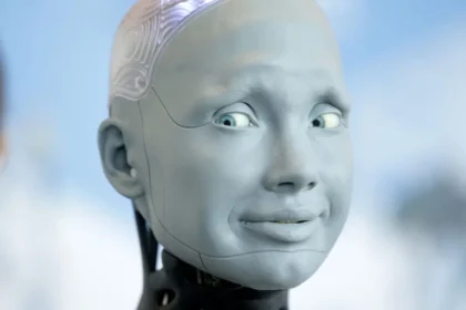 Dünyanın İlk Açık Kaynak Kodlu İnsansı Robotu Piyasaya Çıktı!