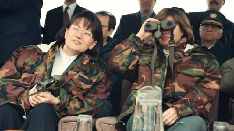 Türkiye’nin Kadın Bakanları: İlkler, Rekorlar ve Başarılar