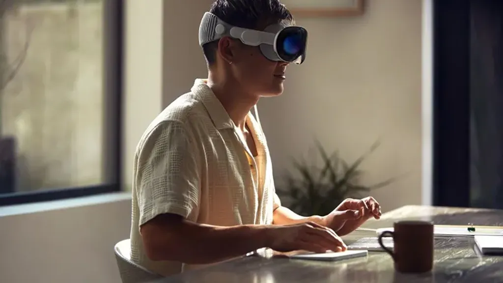 Huawei'nin, Apple Vision Pro'ya Rakip VR Gözlük Tanıtacağı İddia Edildi