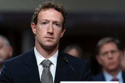 Mark Zuckerberg, Çocukları İnternette Zarar Gören Ailelerden Özür Diledi