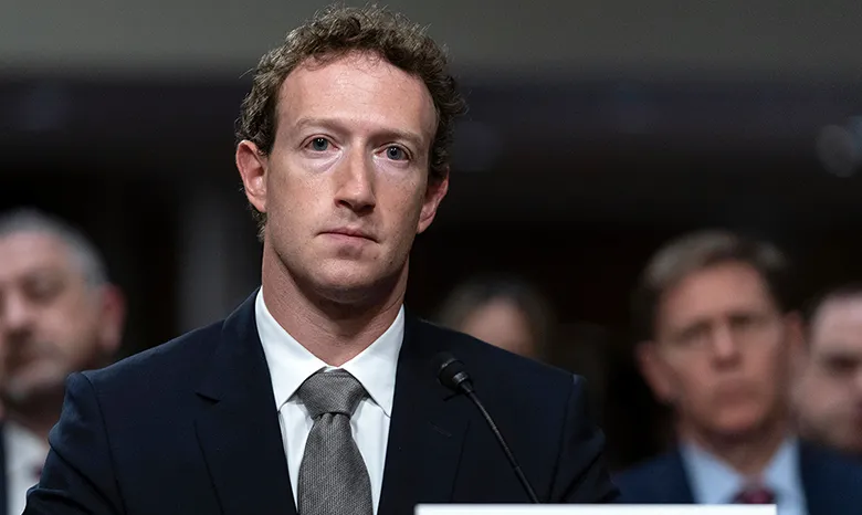 Mark Zuckerberg, Çocukları İnternette Zarar Gören Ailelerden Özür Diledi Mark Zuckerberg, Çocukları İnternette Zarar Gören Ailelerden Özür Diledi