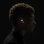 Apple, Kulaklıklara Kamera Koymayı Planlıyor: Akıllı Gözlükte Gelebilir