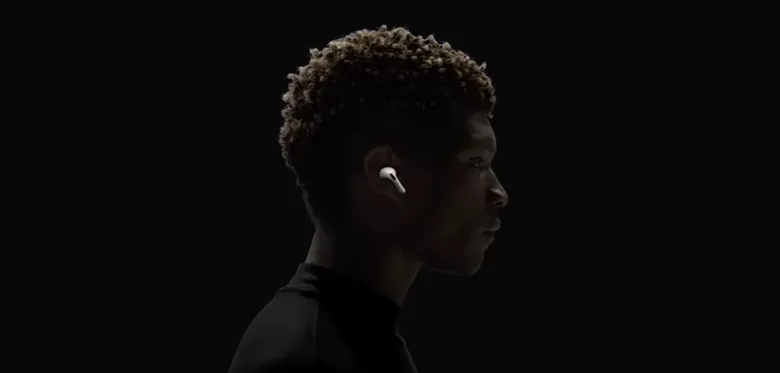 Apple, Kulaklıklara Kamera Koymayı Planlıyor: Akıllı Gözlükte Gelebilir Apple, Kulaklıklara Kamera Koymayı Planlıyor: Akıllı Gözlükte Gelebilir