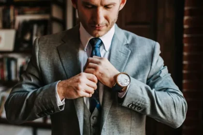 Kravat Nasıl Bağlanır? Kravat Bağlama Teknikleri Nelerdir?