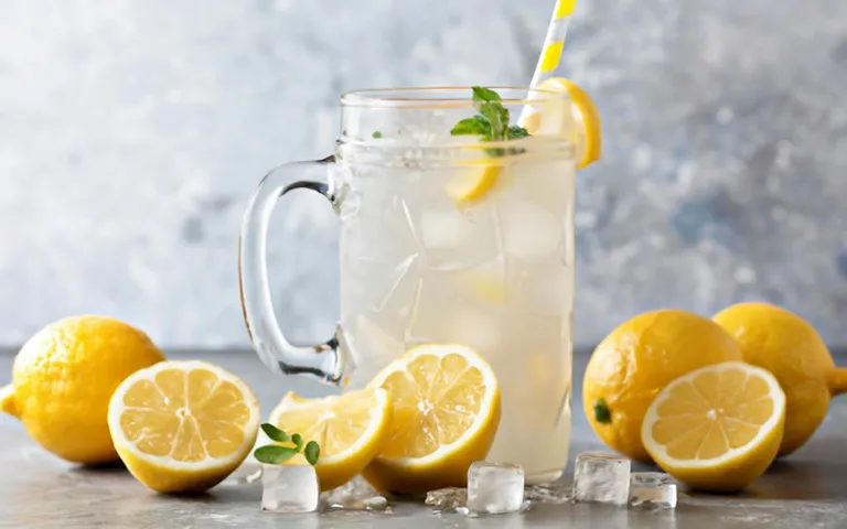 Limonata Nasıl Yapılır? Evde Kolayca Limonata Yapmanın Püf Noktaları Limonata Nasıl Yapılır? Evde Kolayca Limonata Yapmanın Püf Noktaları