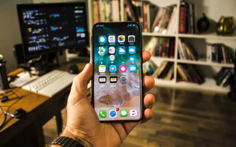 iPhone Ekranını Bilgisayara Yansıtmak İçin En Kolay Yöntemler iPhone Ekranını Bilgisayara Yansıtmak İçin En Kolay Yöntemler
